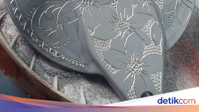 Unik Pelek dan Teromol Motor Diukir Motif  Batik 