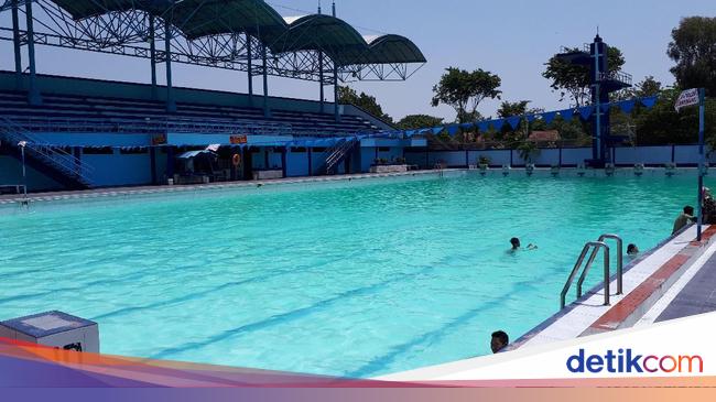 Kolam Renang Bergelombang Bak Tsunami Tidak Membuat Pengunjung Takut