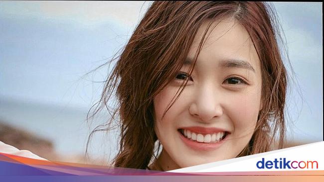 Foto Kelulusan Idol K Pop Viral Pria yang Tak Mau Jadi 