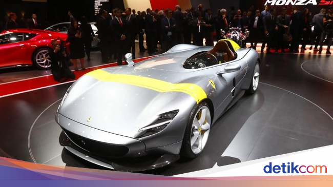 Ferrari Kenalkan 2 Mobil Sport Tanpa Atap Keren Nggak Ferrari Kenalkan 2 Mobil Sport Tanpa Atap Keren Nggak