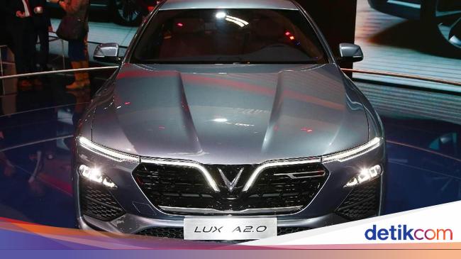 Berambisi Jegal Toyota dkk, Berapa Harga Mobnas Vietnam?