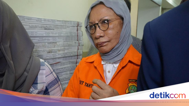 Ratna Sarumpaet Ingin Jadi Tahanan Kota karena Perlu Minum 