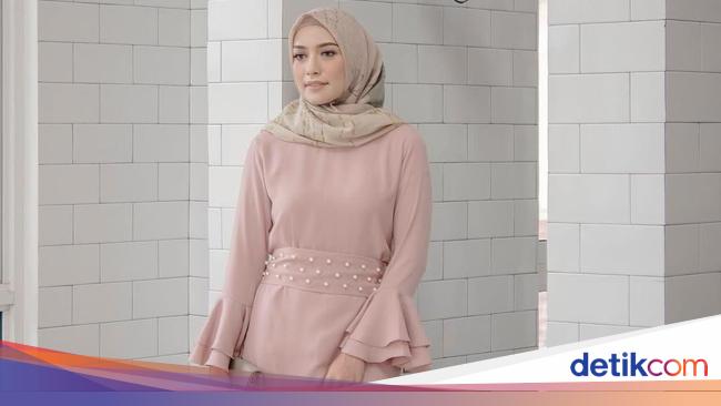 Foto Inspirasi Baju  Kondangan  Hijab Ala Si Cantik Mega 