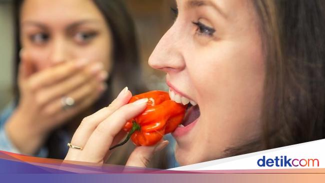 Kenapa Ya Wajah Memerah Dan Berkeringat Saat Makan Pedas