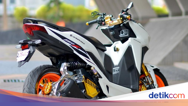 Motor Skutik Tak Hanya Bisa Angkat Galon Saja Kok!