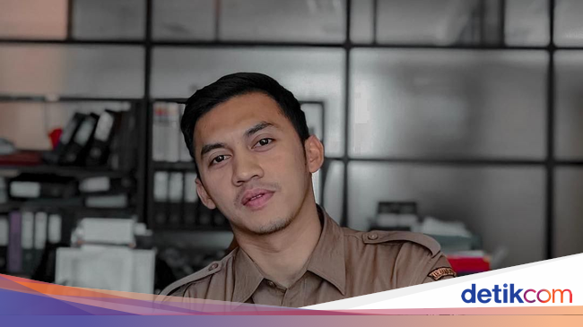 Foto PNS Ganteng Multitalenta yang Populer di Medsos, Bikin Klepek-klepek