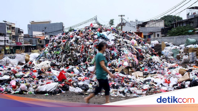 Sampah Menggunung di Tamansari, Ini Penjelasan Kadis LH DKI