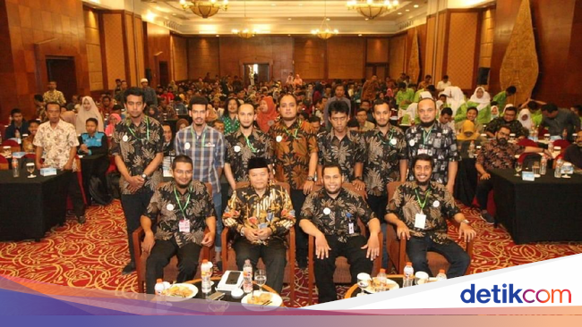 HNW Sebut Hari Sumpah Pemuda Momen Tepat Gaungkan Empat Pilar HNW Sebut Hari Sumpah Pemuda Momen Tepat Gaungkan Empat Pilar