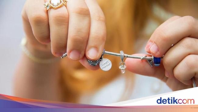 Toko Perhiasan Pandora Bakal Tutup 100 Toko di China