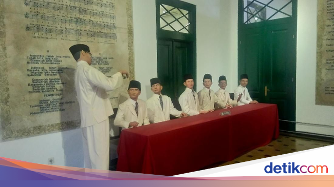 Napak Tilas Sumpah Pemuda: Dari Biola hingga Koran Tua