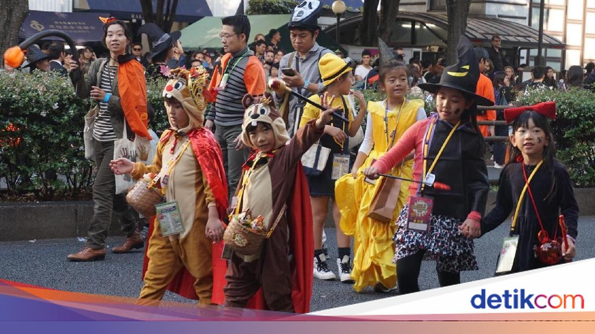 Jepang Imbau Turis Tidak Rusuh Saat Rayakan Halloween