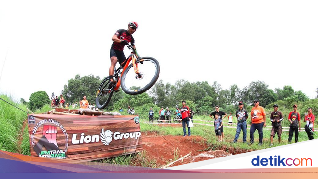 Ratusan Atlet Ikuti Balap Sepeda JPM Ratusan Atlet Ikuti Balap Sepeda JPM