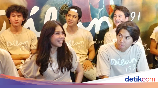 Iqbaal-Vanesha Disebut Berantem di Syuting 'Dilan 1991 