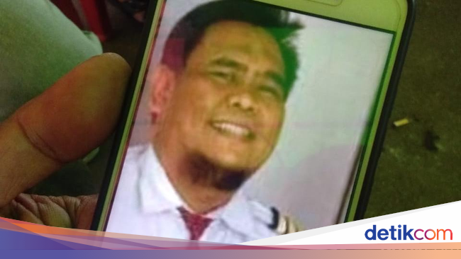 ferry limbong cerita capt limbong soal sosok harvino kopilot lion air jt 610 ferry limbong cerita capt limbong soal sosok harvino kopilot lion air jt 610