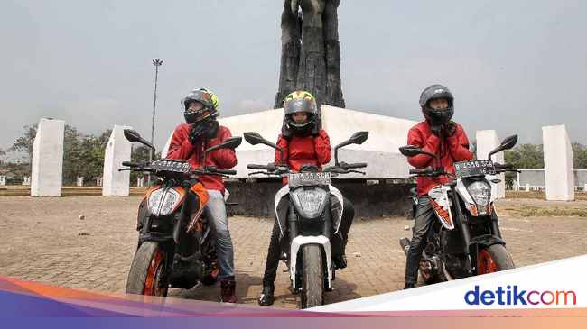 Melihat Kondisi Pintu Markas Pembela Tanah Air