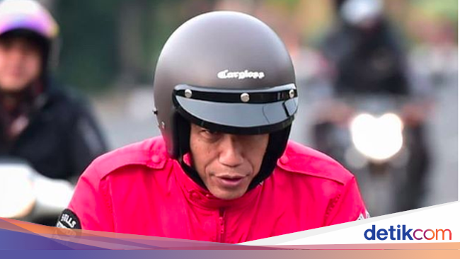 Sunmori ke Pasar Anyar Jokowi Pakai Helm Buatan Lokal