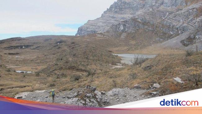 Cuaca di Gunung Carstensz Selalu Buruk