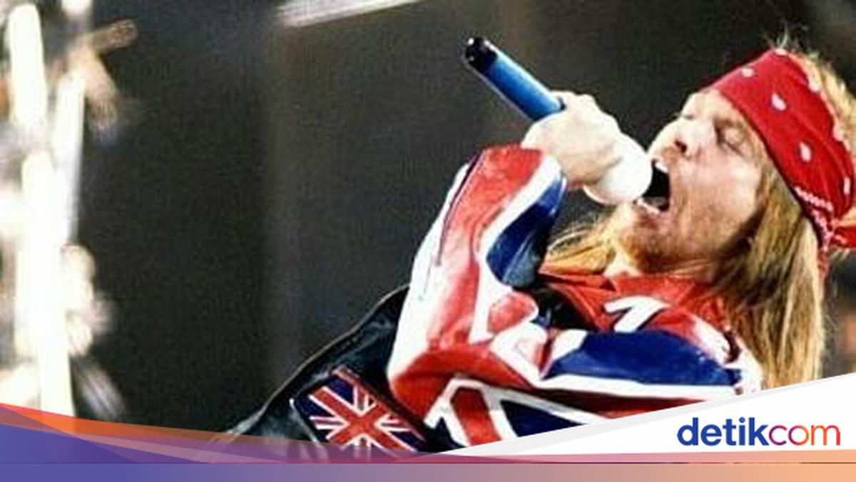 Axl Rose Kibarkan Bendera Palestina Pas Nyanyi Civil War