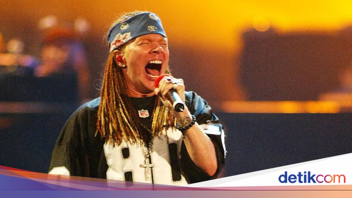 Axl Rose Kibarkan Bendera Palestina di Panggung Guns N' Roses, Netizen ...