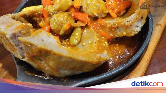 Bakso Mercon Berjejalan Rawit di 5 Tempat Ini Bikin Bibir 