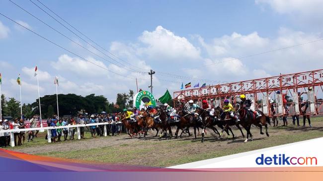 Serunya Kejuaraan Pacuan Kuda Jogja Derby 2018 Di Bantul