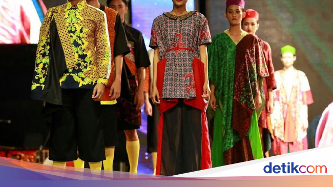 Festival iBatiki Banyuwangi 2019 iKolaborasii Perajin Lokal Festival iBatiki Banyuwangi 2019 iKolaborasii Perajin Lokal