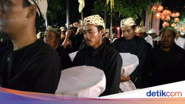 Menilik Tradisi Menyambut Maulid Nabi di Cirebon