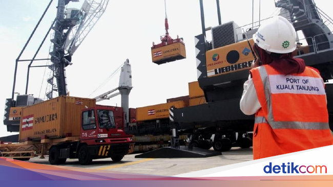Bajak valas kargo singapura