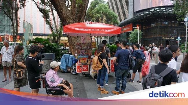 Singapura Pakai Aturan Ganjil Genap Nomor KTP Buat Masuk Mall