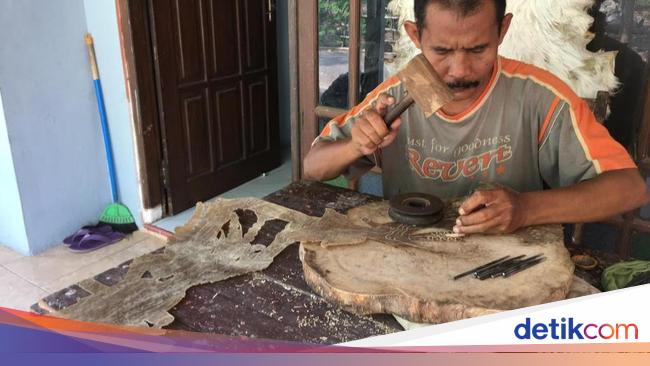 Jenuh Ikut Orang Hartono Bikin Wayang  Kulit  Sendiri 