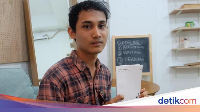 Khas Budaya Minang, Puisi Andre Septiawan Juga Selipkan Khas Budaya Minang, Puisi Andre Septiawan Juga Selipkan