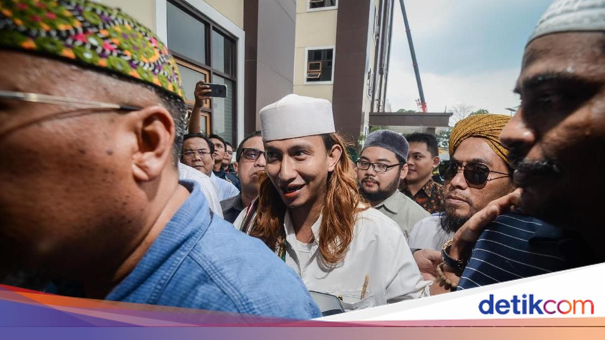 Pengacara Sibuk, Bahar bin Smith Absen Pemeriksaan Tersangka Penganiayaan