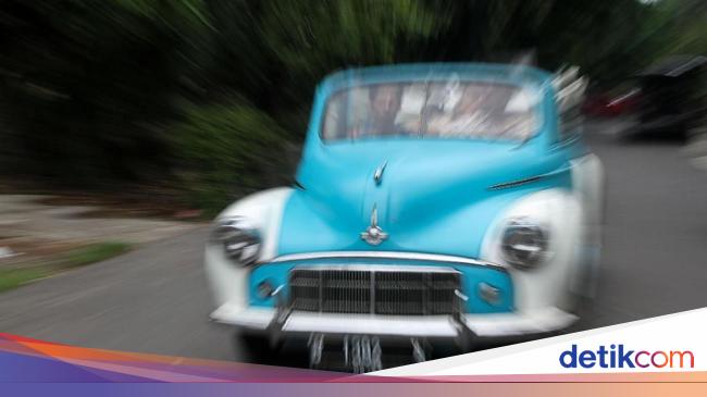 Mobil Jadul Ini Ada 'Penghuninya'
