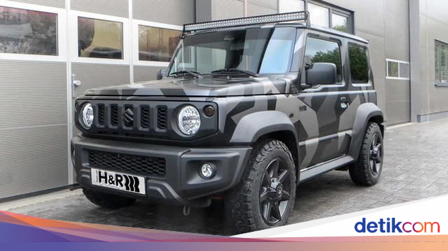 Suzuki Jimny Berbaju Militer