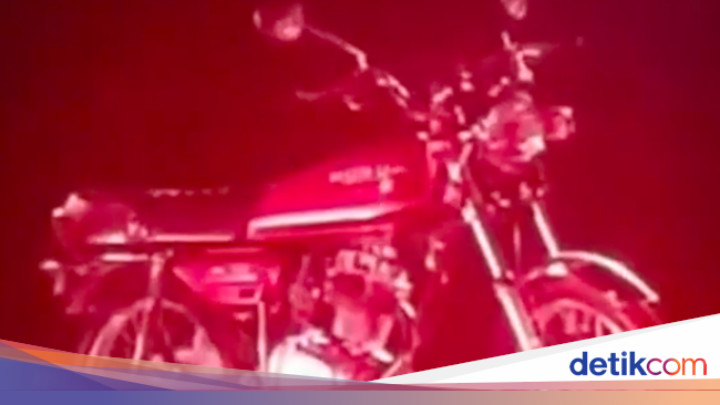 Kocaknya Iklan Jadul Motor Honda Honda GL Series Ini