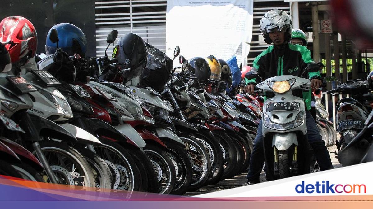'Berebut Rupiah di Jalanan Bali'