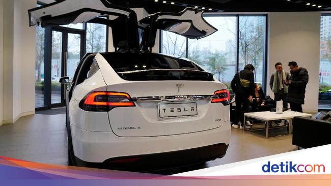 Perusahaan Perakit Mobil  Tesla  Nyatakan Bangkrut
