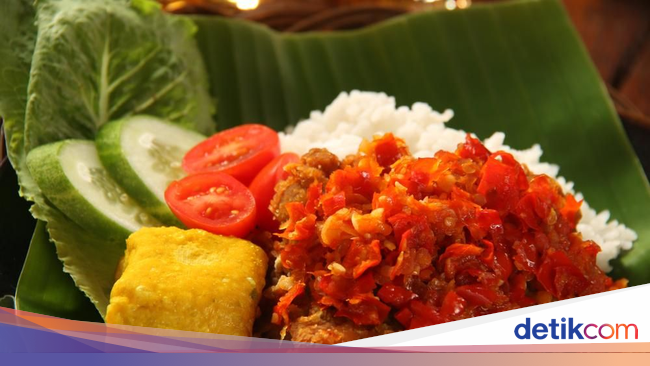 Ayam Geprek Paling Banyak Dipesan via Ojol di Malam Tahun Baru
