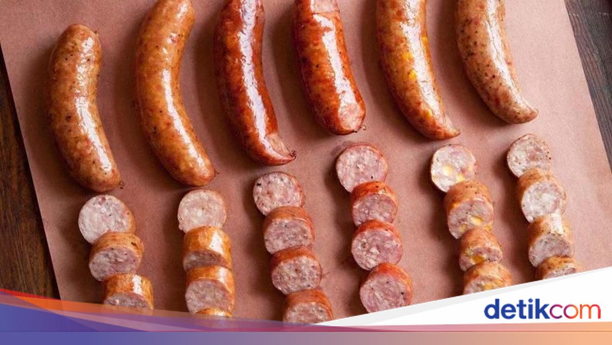 Insiden Sosis Diduga Busuk Lagi Viral, Begini Ciri-Ciri Sosis Tak Layak Konsumsi