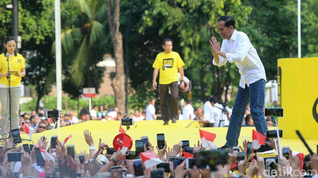 Di Depan Alumni Kampus, Jokowi Pamer Capaian Bangun Tol Dan Dana Desa ...