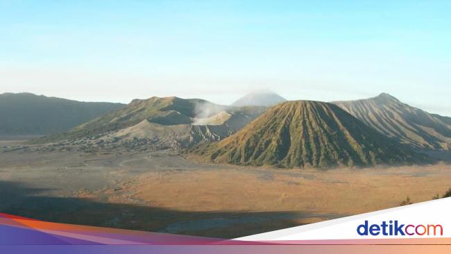 Gunung Bromo Erupsi ESDM Status Masih Waspada Gunung Bromo Erupsi ESDM Status Masih Waspada