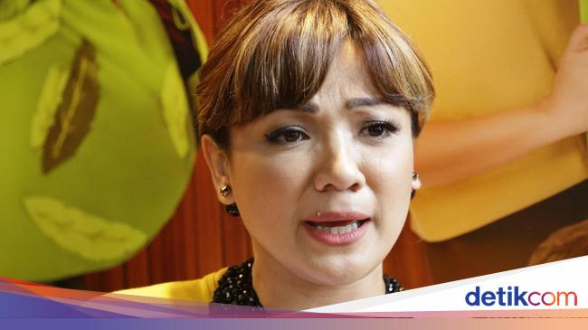 Nirina Zubir Crying Becomes a Victim of the Land Mafia