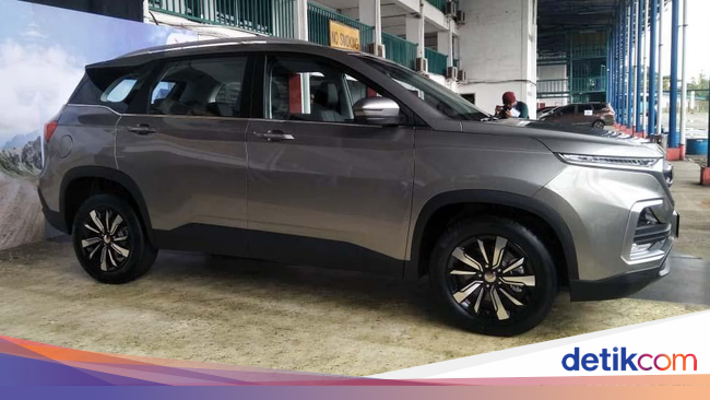  Wuling  Jamin Harga Almaz  Murmer Mobil  Dirakit di Indonesia