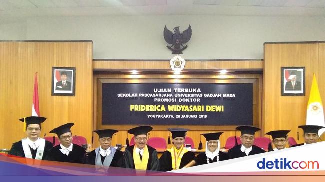 Dirut Ksei Raih Gelar Doktor Di Ugm