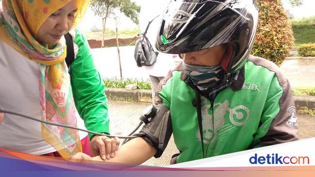 Sering Ngalong, Driver Ojol Numpang Pijat di Fisioterapi 