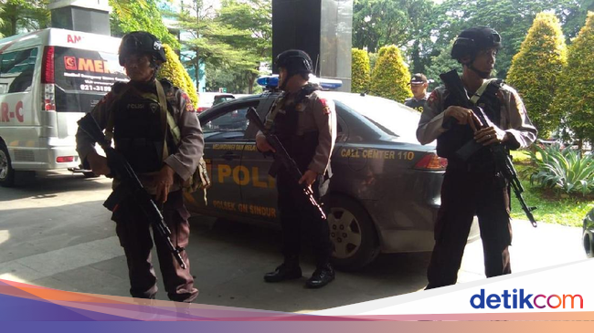 Dikawal Brimob Bersenjata, Ba'asyir Tinggalkan RSCM Kencana