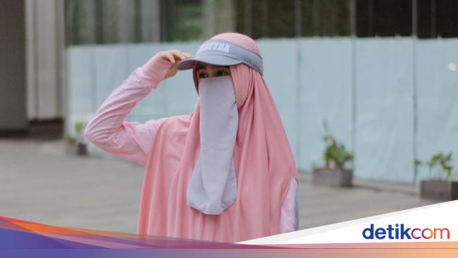 Sporty hingga Warna Warni Gaya Hijab Cadar Ini Cocok Sporty hingga Warna Warni Gaya Hijab Cadar Ini Cocok