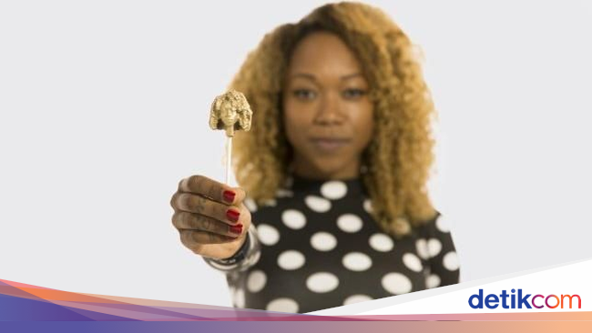 Valentine Dirayakan dengan Replika Cokelat Bentuk Wajah Orang