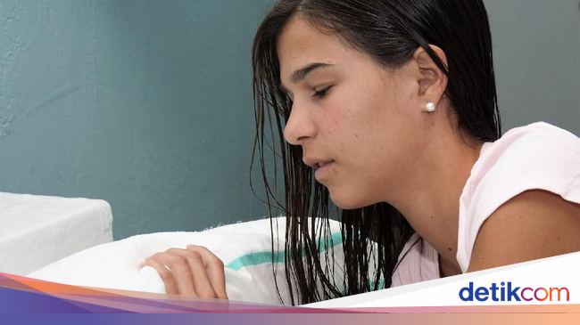 Suka Keramas Sebelum Tidur Bantal Ini Dibuat Khusus untuk Suka Keramas Sebelum Tidur Bantal Ini Dibuat Khusus untuk