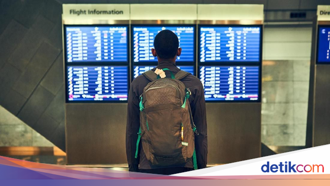 Viral Foto Pria Sambut Pacarnya yang Selingkuh di Bandara Viral Foto Pria Sambut Pacarnya yang Selingkuh di Bandara